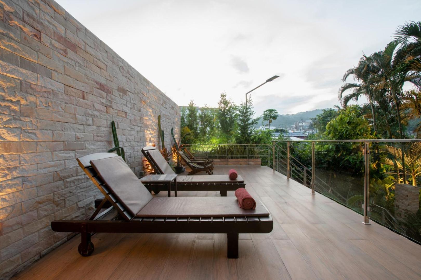 Orchid Garden Hotel Patong Exterior foto