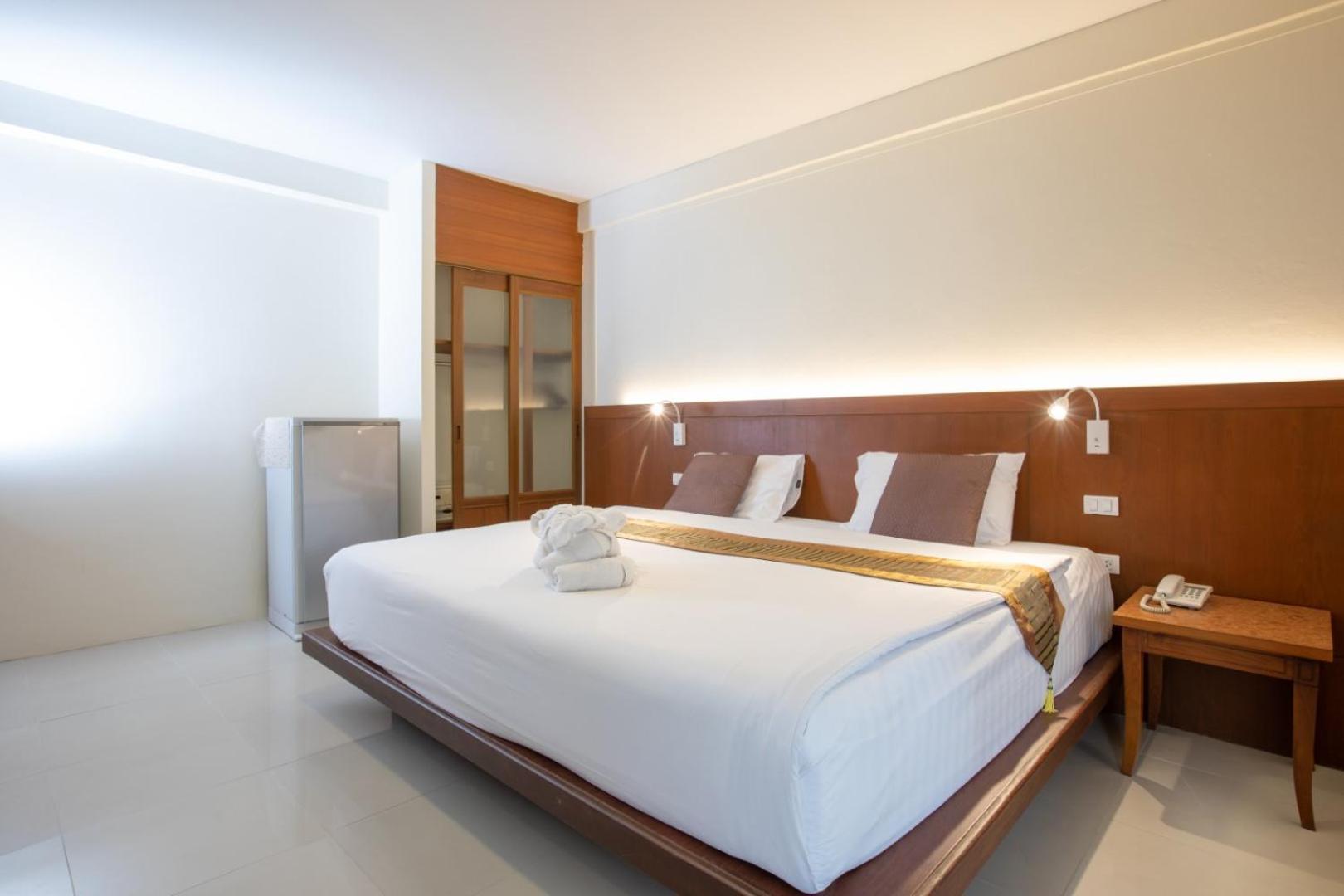 Orchid Garden Hotel Patong Exterior foto